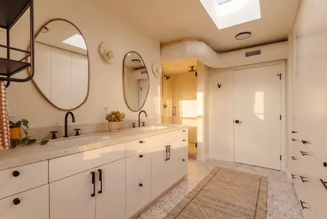 $2,100,000 | 8550 Ridpath Drive, Los Angeles, CA 90046
