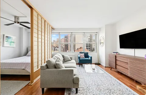 $445,000 | 363 East 76th Street, Unit 11K | Lenox Hill