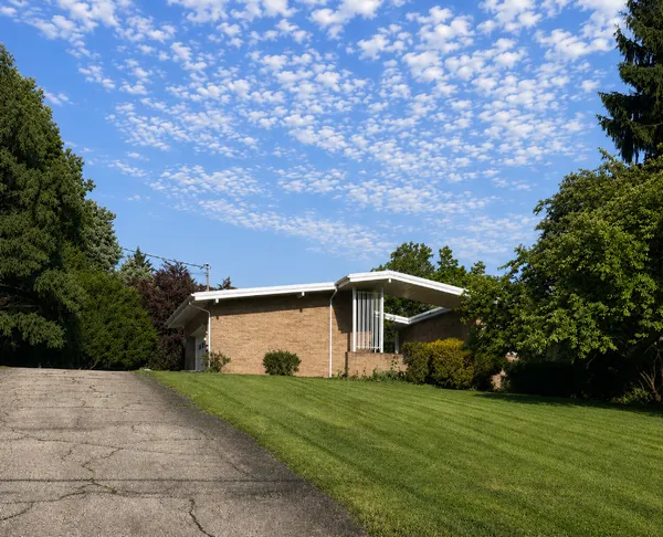 $259,900 | 2219 Mitchell Drive, Irwin, PA 15642