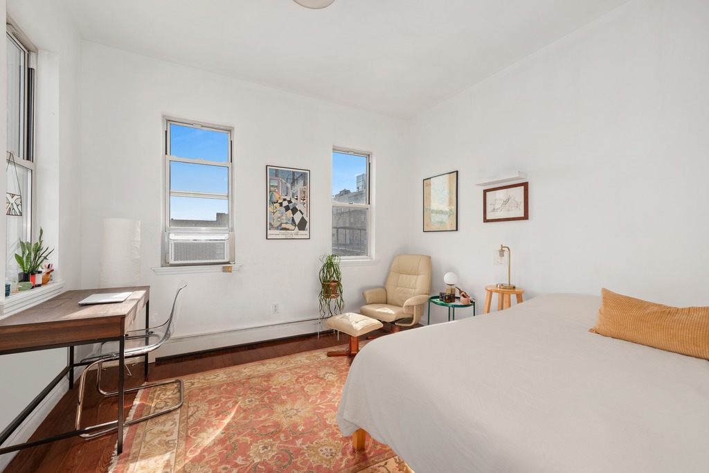 25 Bogart Street, Unit 3N Brooklyn, NY 11206 - Photo 1 of 8
