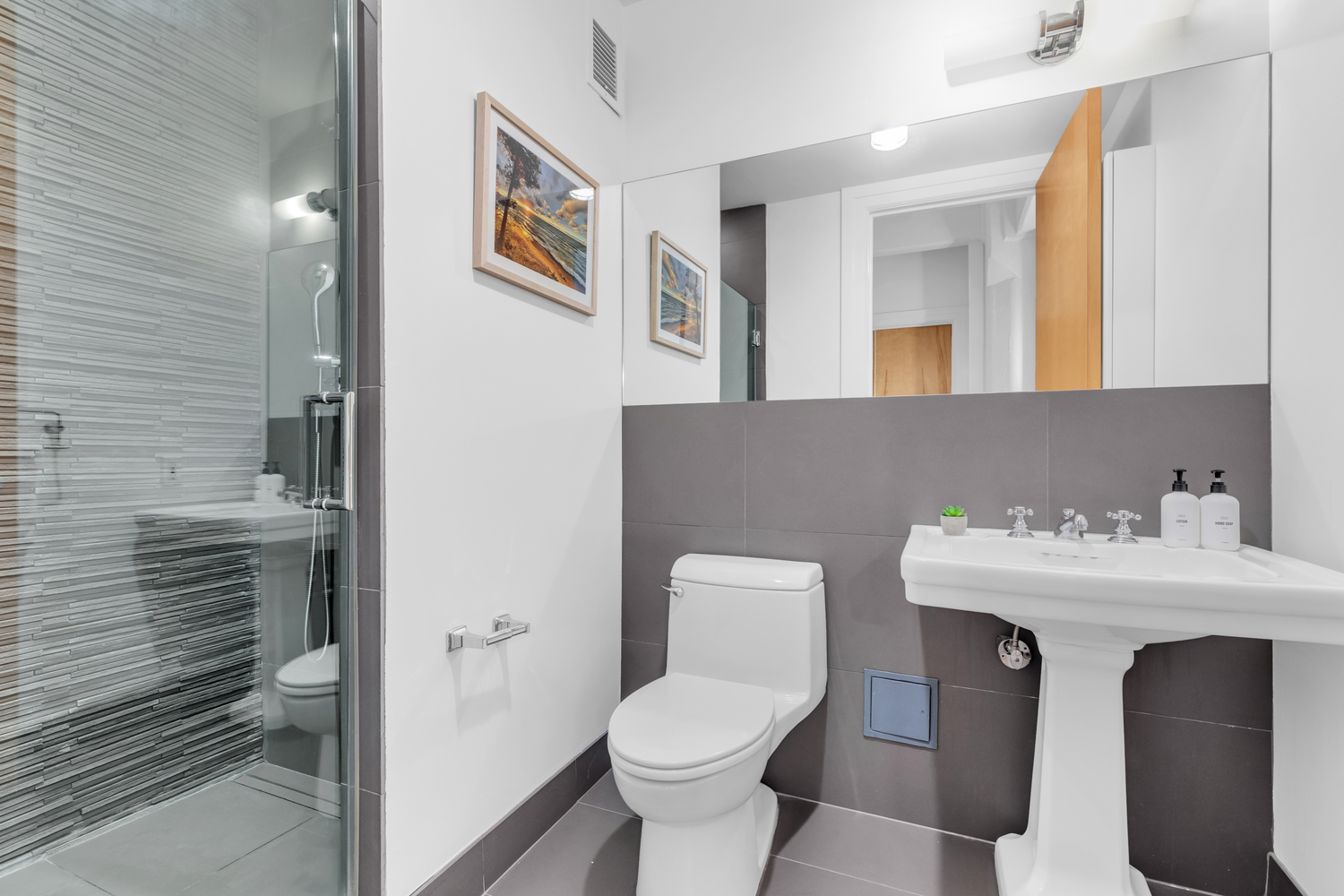 1 Main Street, Unit 8K Brooklyn, NY 11201 - Photo 8 of 11