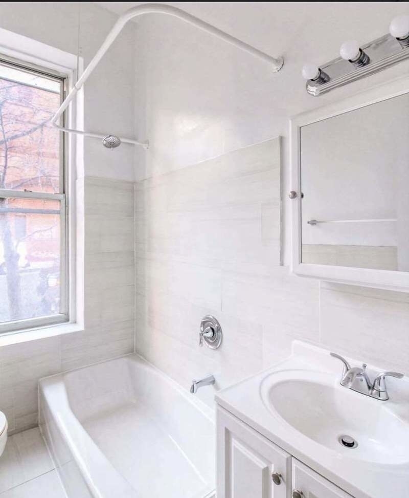 27 East 94th Street, Unit 1A Manhattan, NY 10128 - Photo 4 of 5