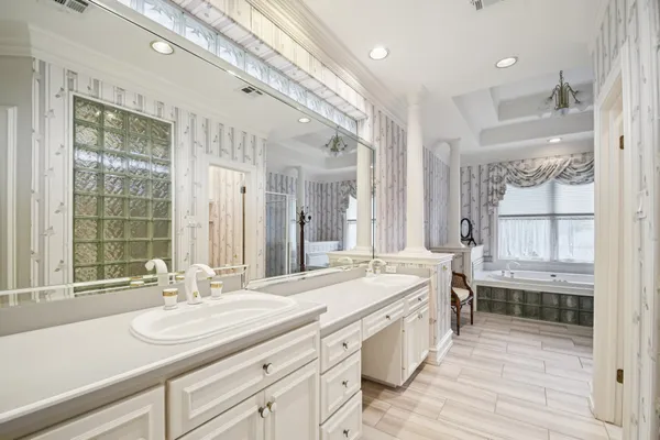 $1,400,000 | 5902 Down Valley Court, Austin, TX 78731