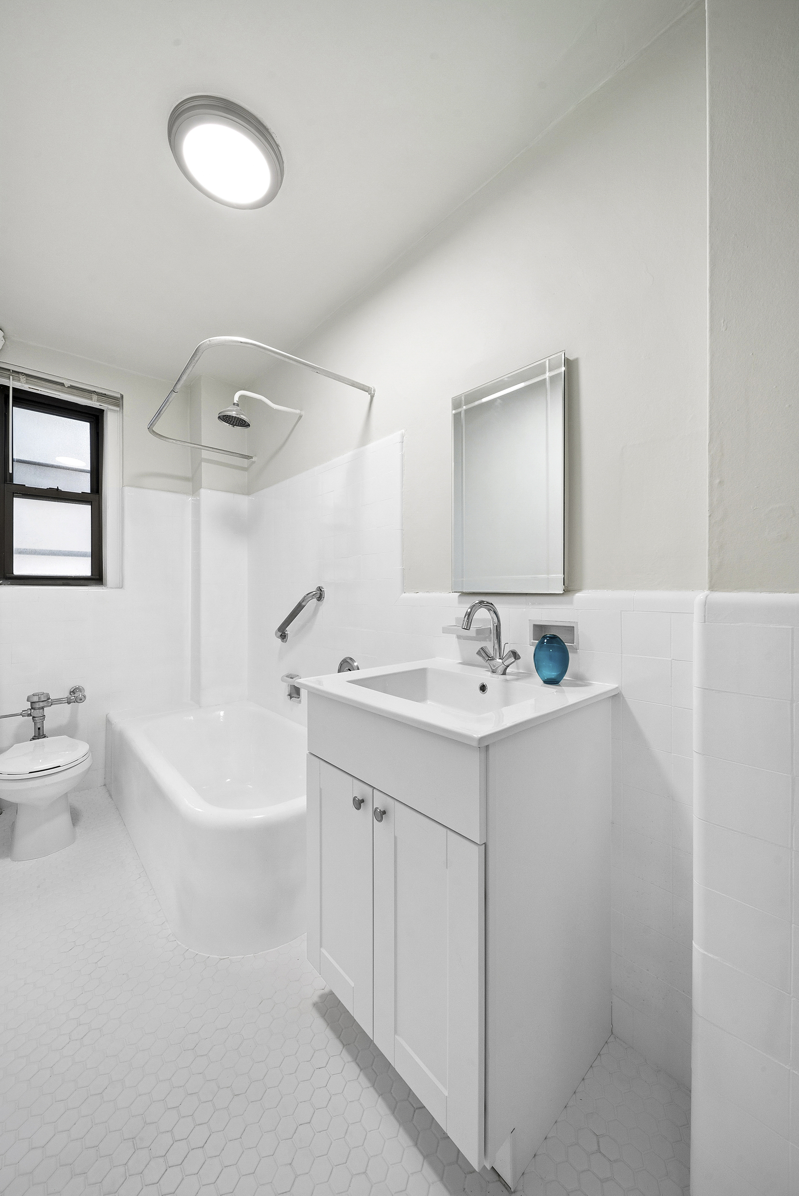 321 East 54th Street, Unit 9B Manhattan, NY 10022 - Photo 9 of 14