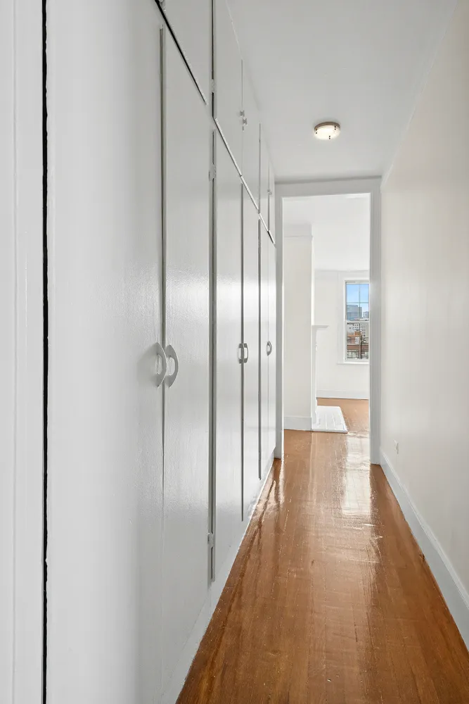 $6,750 | 123 Waverly Place, Unit 8A | Greenwich Village