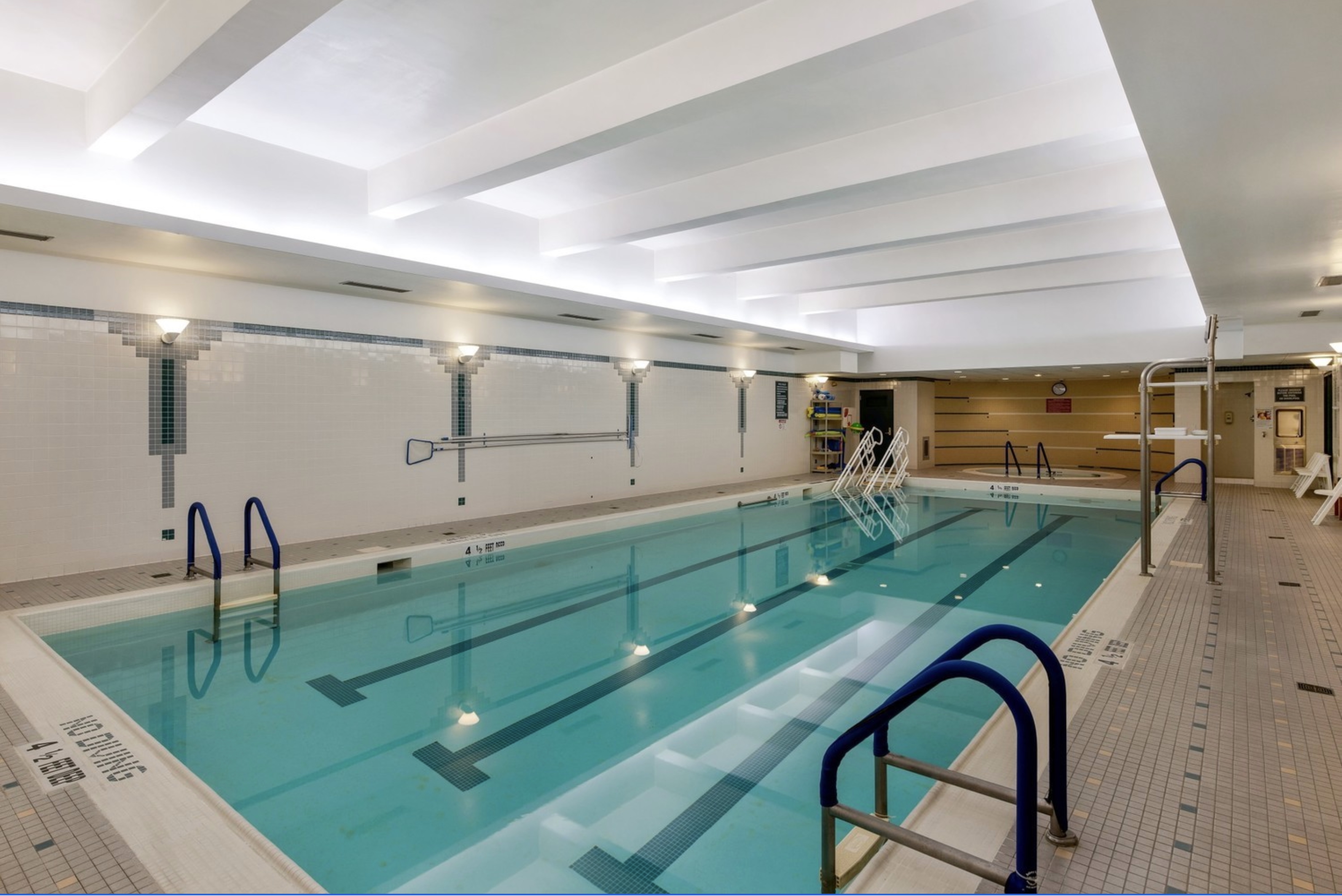 201 West 72nd Street, Unit 3I Manhattan, NY 10023 - Photo 10 of 13 a view of a swimming pool