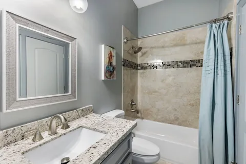$975,000 | 16015 Fawn Vista, Houston, TX 77068