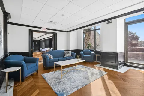 $1,085,000 | 112-01 Queens Boulevard, Unit 17H | Forest Hills