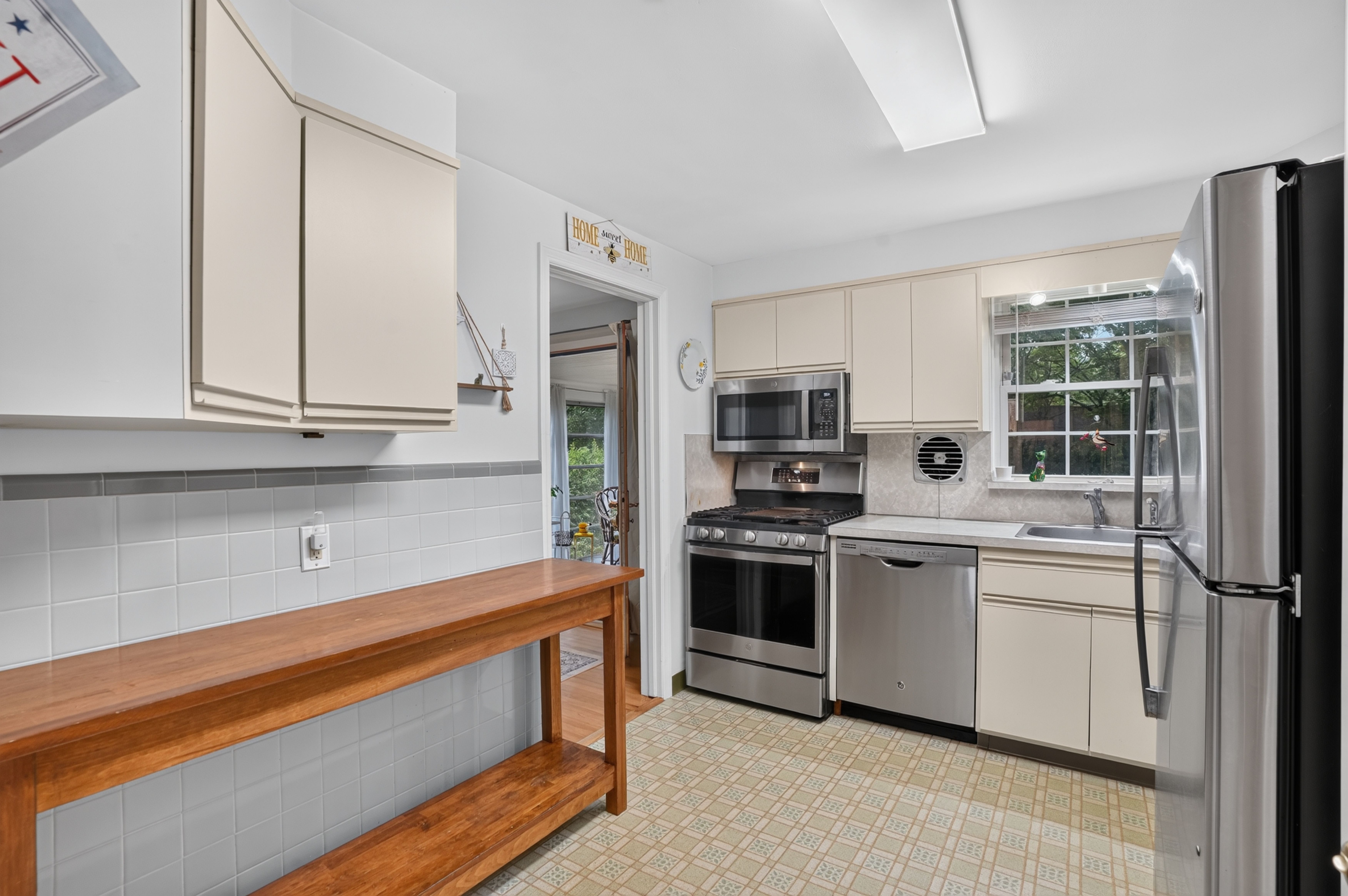 72 Lyons Place Springfield, NJ 07081 - Photo 7 of 21
