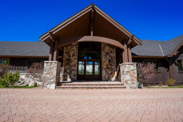 $4,998,000 | 2081 Tahoe Mountain Road, South Lake Tahoe, CA 96150