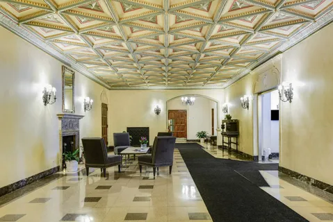 $415,000 | 205 East 78th Street, Unit 8S | Upper East Side