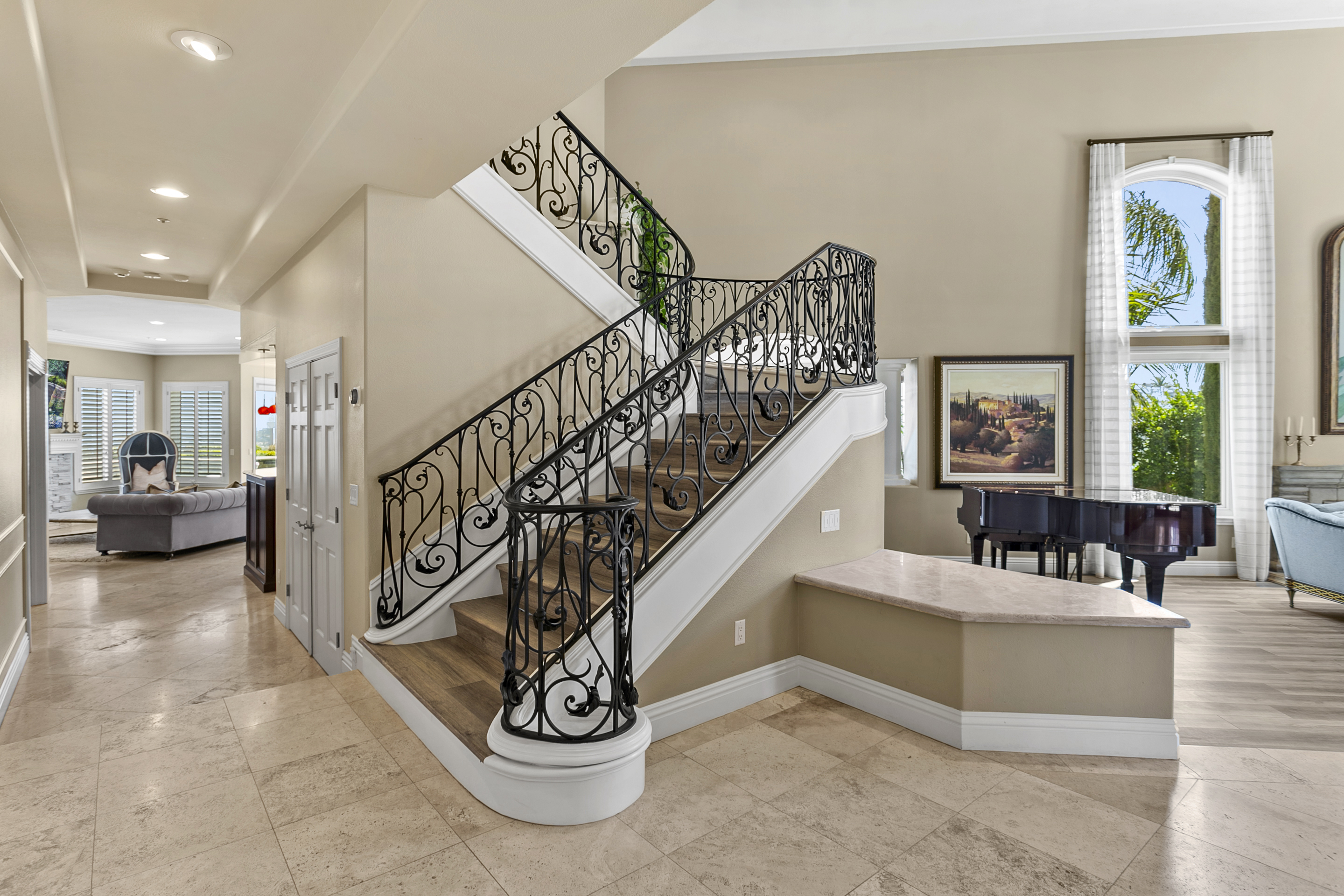 10 Vista Montemar Laguna Niguel, CA 92677 - Photo 11 of 67 a view of entryway and hall