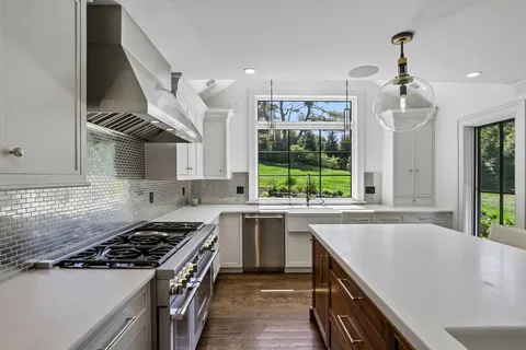 $2,300,000 | 210 Mendham Road, Bernardsville, NJ 07924