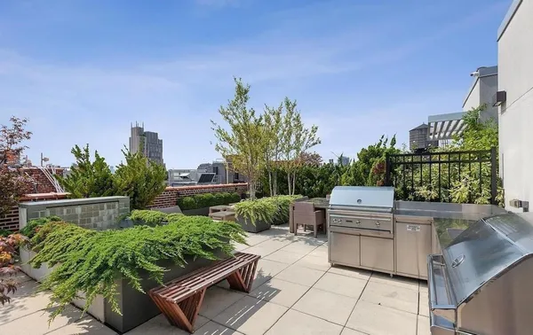 $1,400,000 | 140 West 22nd Street, Unit 2D | Chelsea