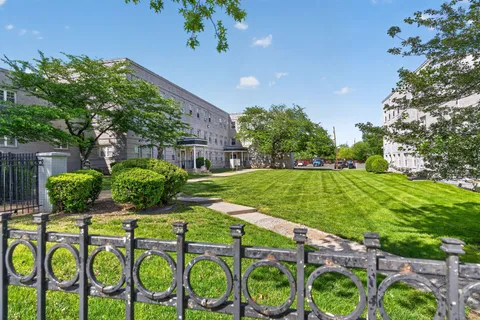 $169,900 | 3868 9th Street Southeast, Unit 301, Washington, DC 20032