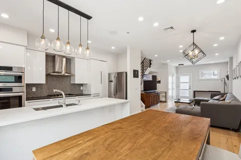 $724,900 | 1305 North 27th Street, Unit 5, Philadelphia, PA 19121