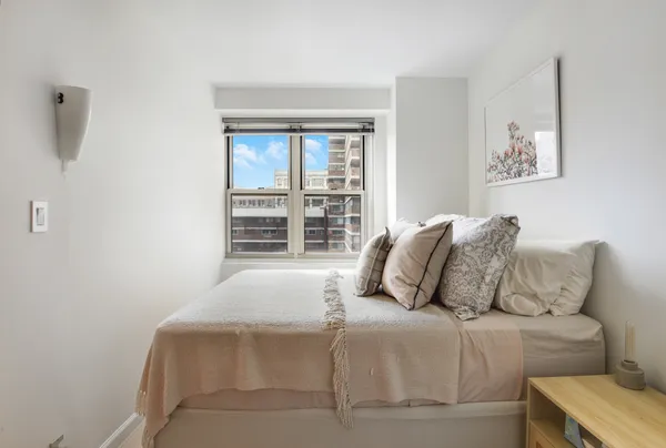 $4,495 | 305 East 24th Street, Unit 11S | Kips Bay
