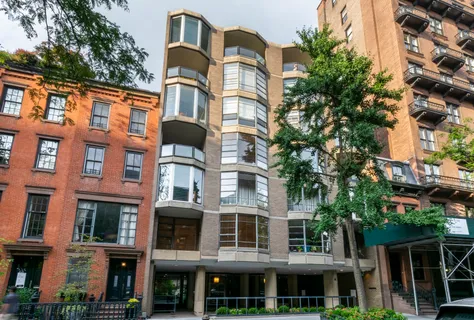 $5,650,000 | 37 West 12th Street, Unit 7J | Greenwich Village