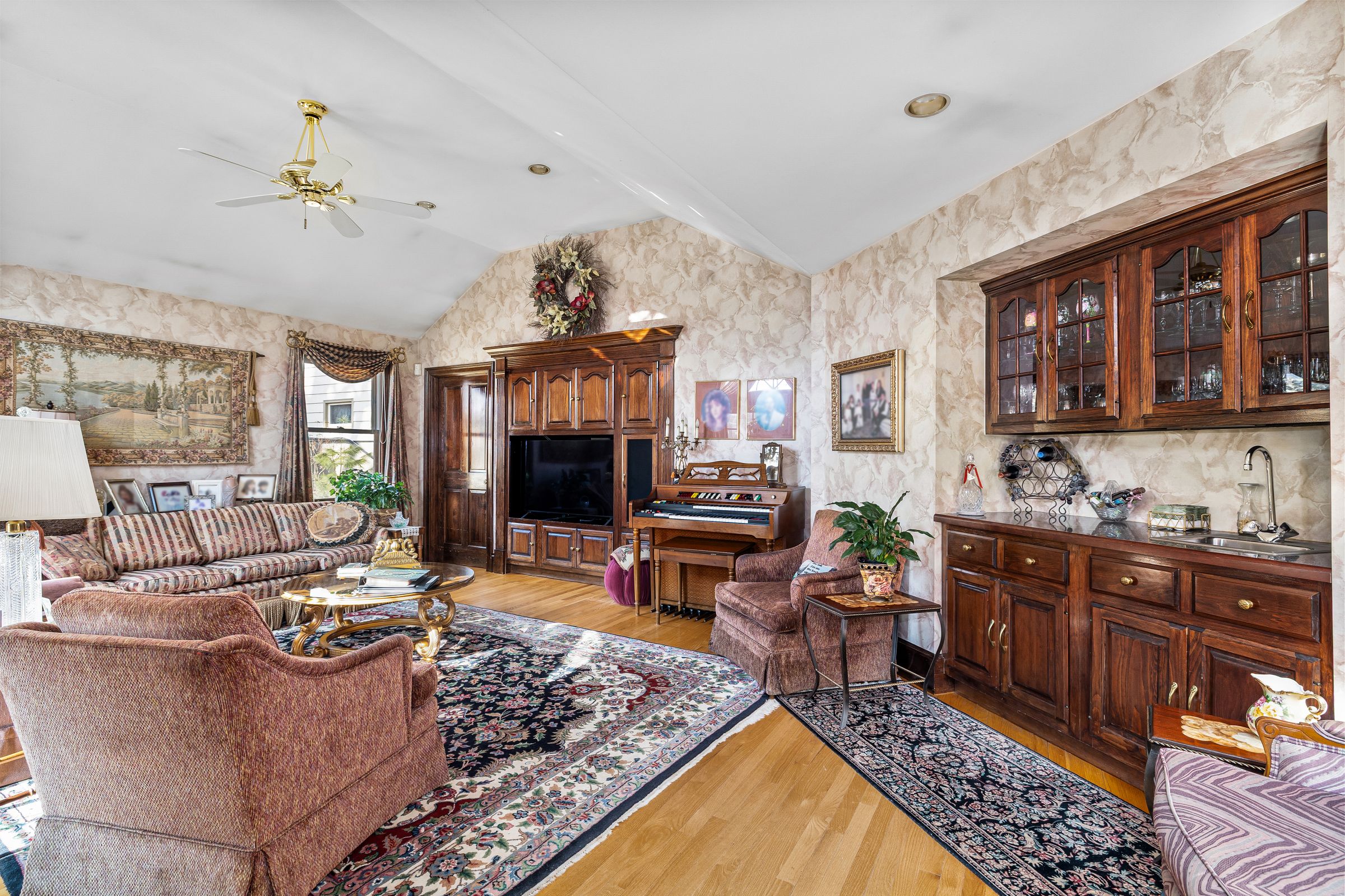 90 Putnam Pike Johnston, RI 02919 - Photo 15 of 24