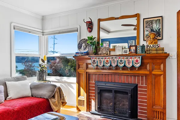 Contact Agent | 914 West 6th Street, Benicia, CA 94510