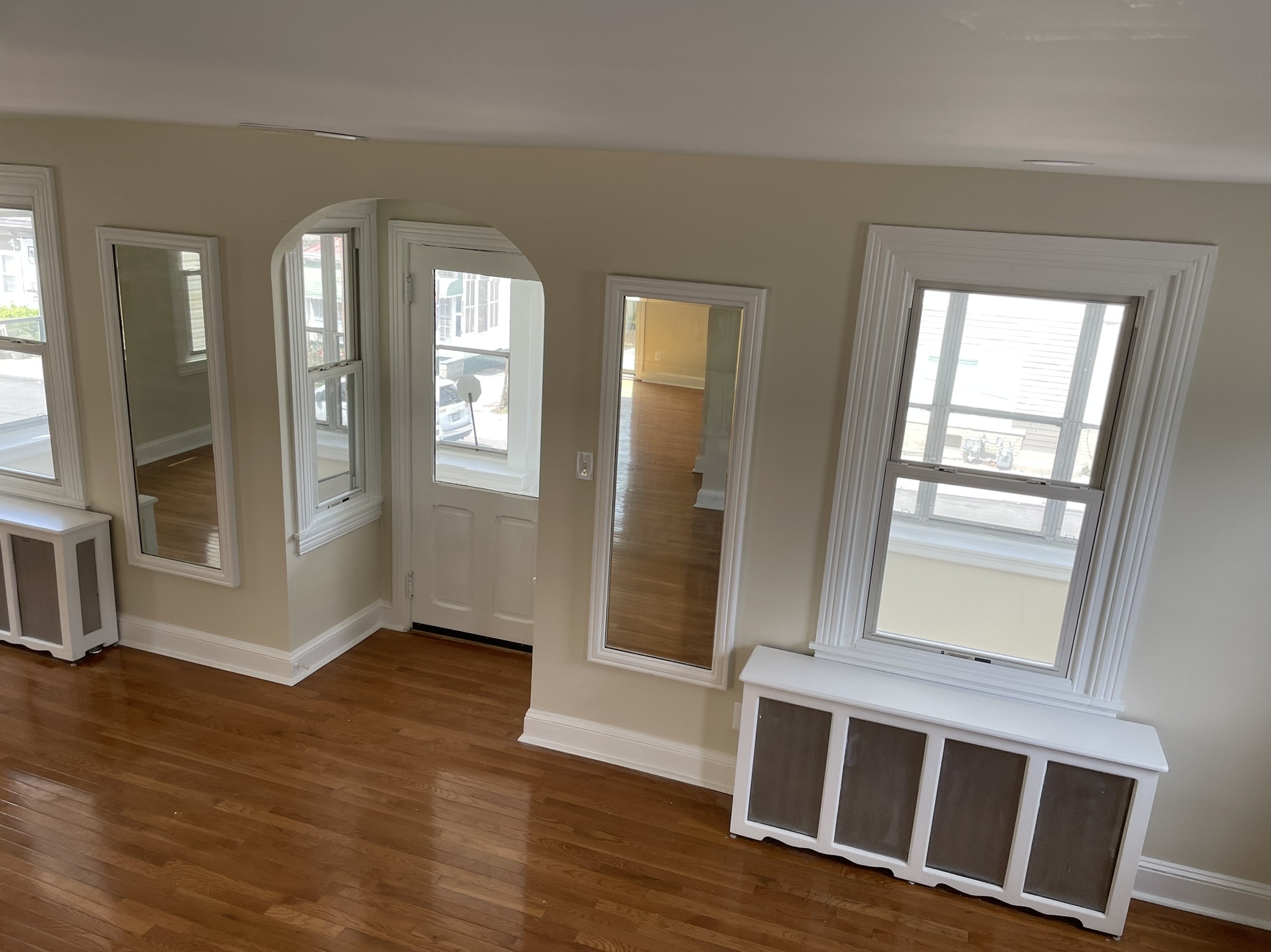 201 Simpson Road Ardmore, PA 19003 - Photo 3 of 36