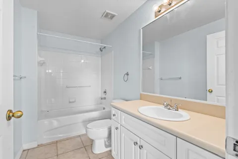 $199,000 | 2308 57th Circle, Vero Beach, FL 32966