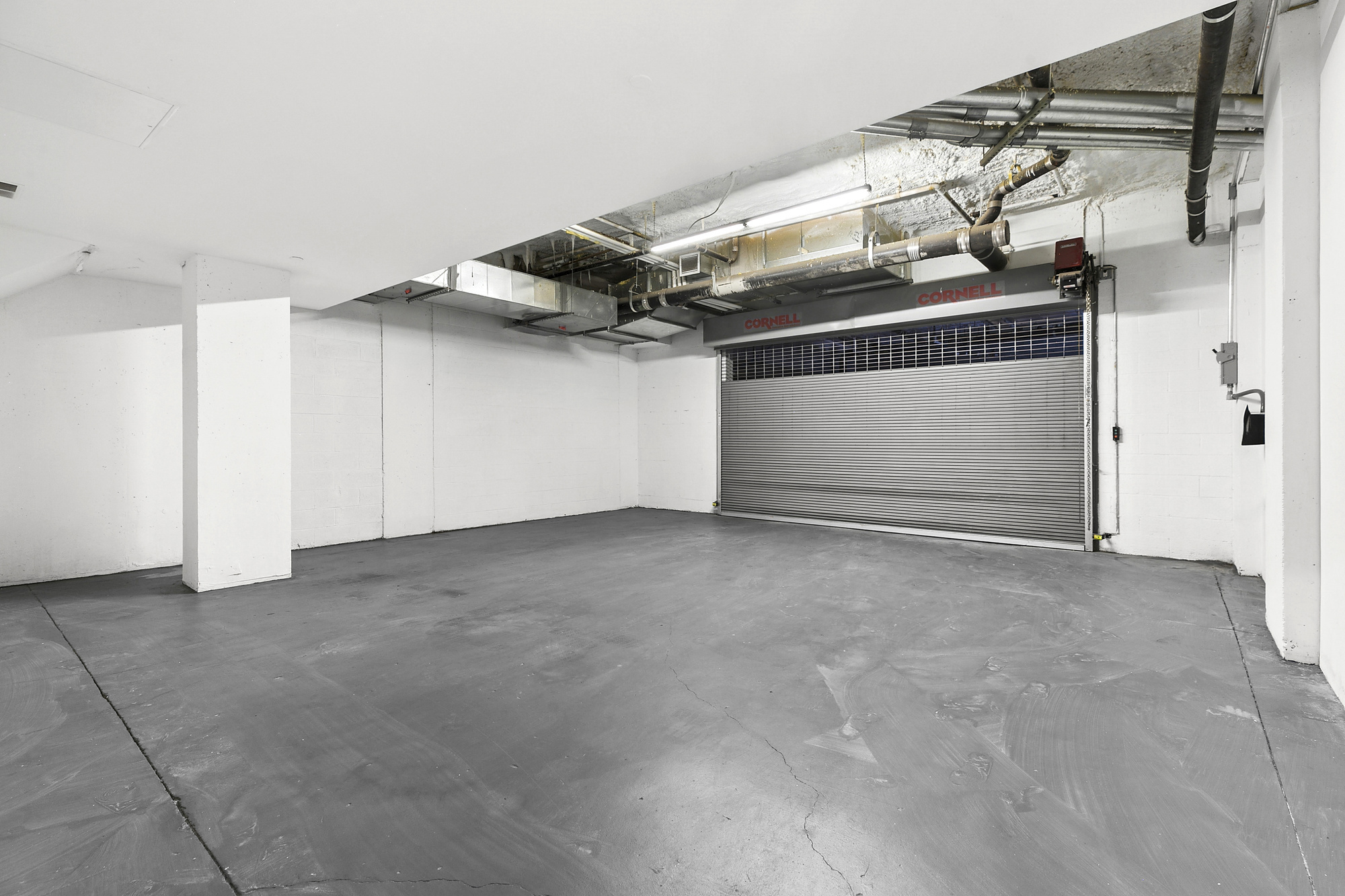 429 Kent Avenue, Unit TH8 Brooklyn, NY 11249 - Photo 14 of 24 a view of a garage