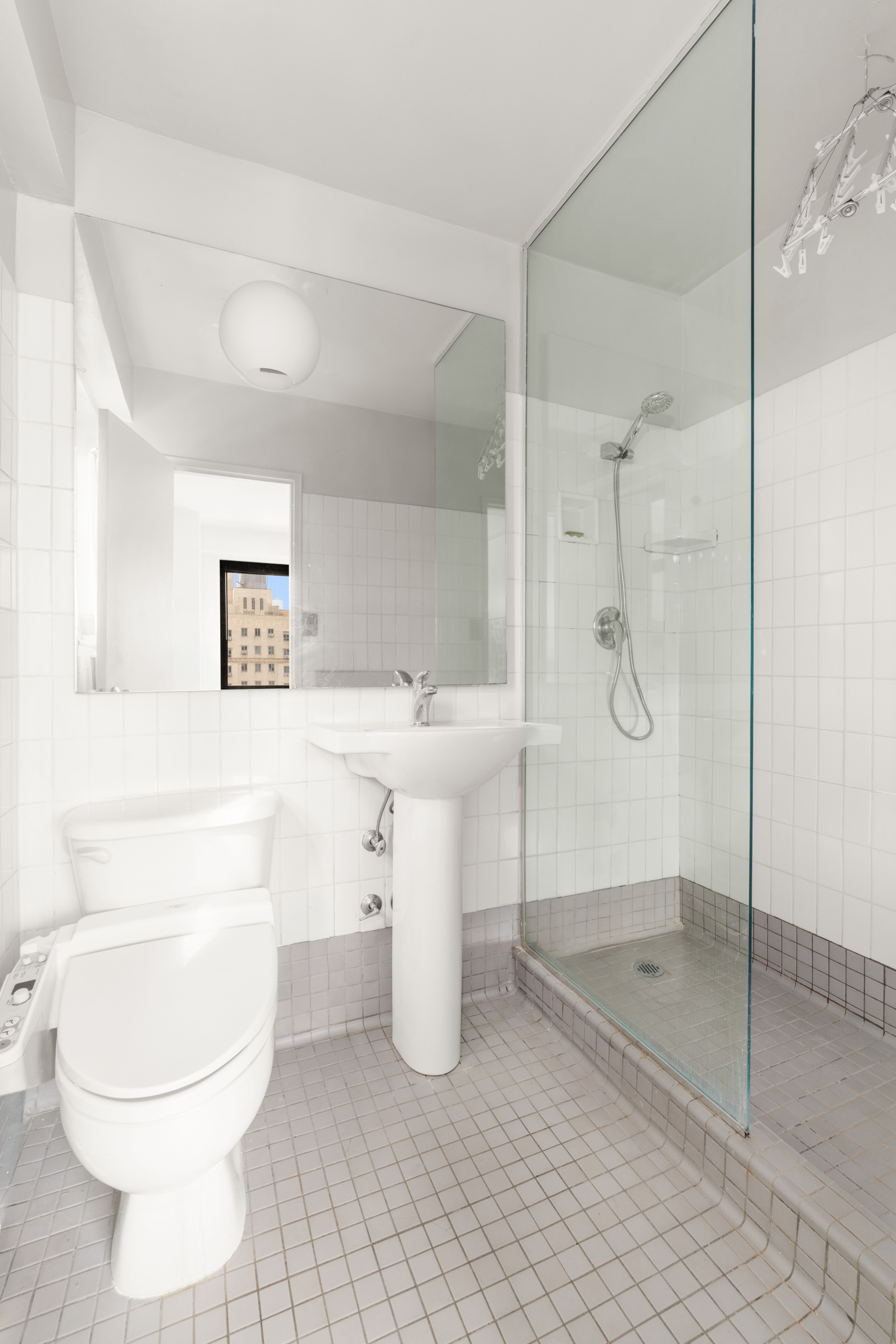 201 West 21st Street, Unit 14J Manhattan, NY 10011 - Photo 6 of 8