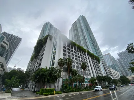 $718,000 | 950 Brickell Bay Drive, Unit 2206, Miami, FL 33131