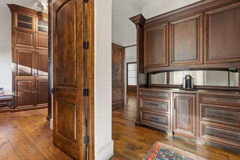 $11,900,000 | 6001 Krause Lane, Austin, TX 78738
