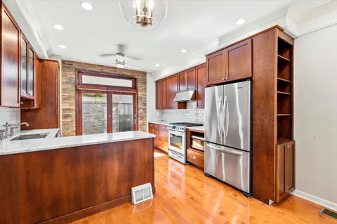 $665,000 | 760 South 6th Street, Philadelphia, PA 19147