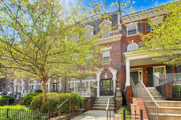 $440,000 | 2818 Connecticut Avenue Northwest, Unit 14, Washington, DC 20008