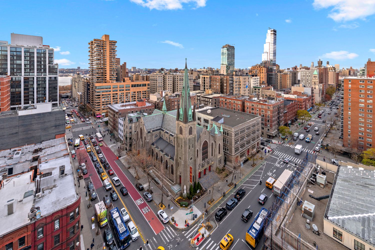 175 West 95th Street, Unit 19F Manhattan, NY 10025 - Photo 13 of 16 a view of a city with tall buildings