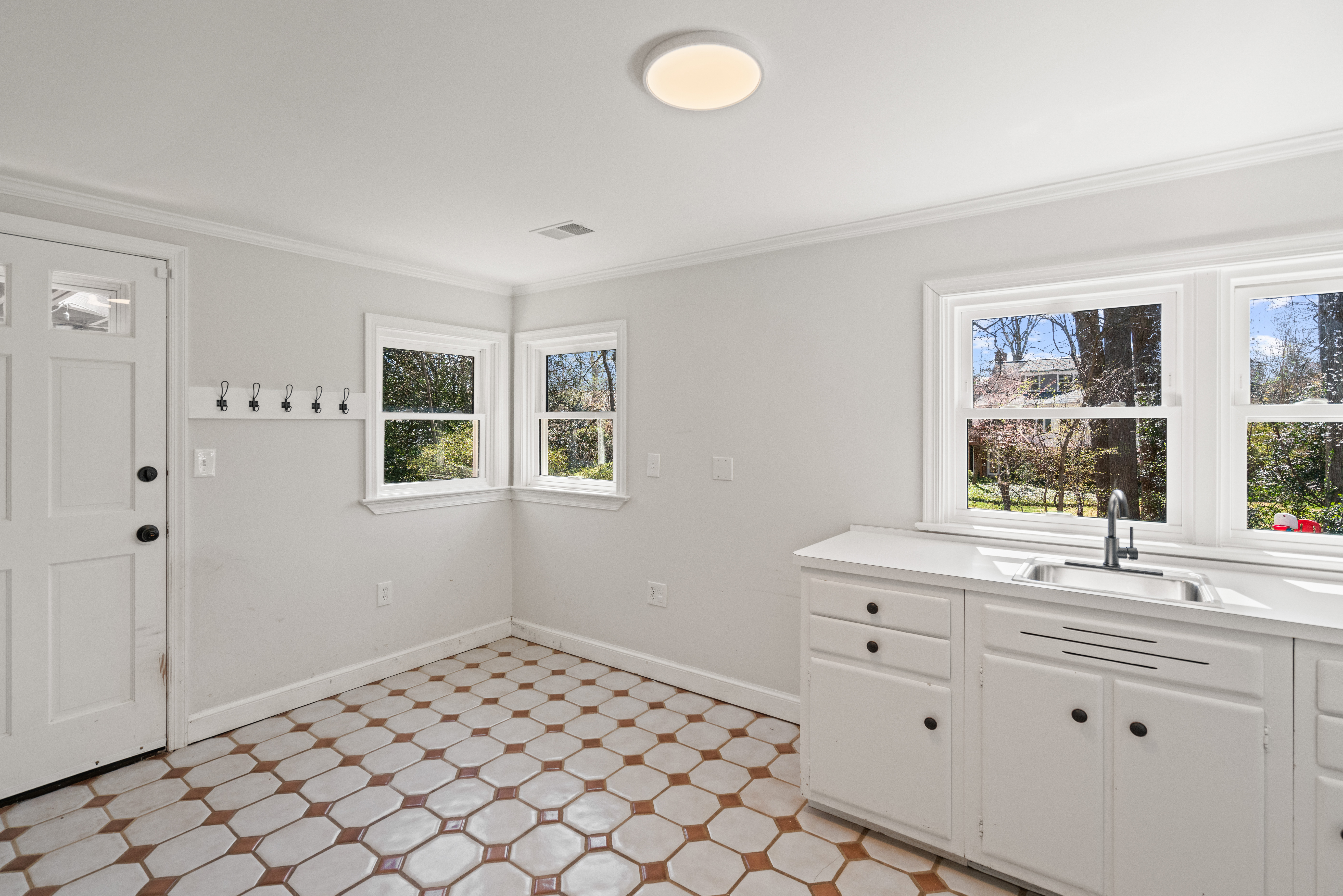 5112 Scarsdale Road Bethesda, MD 20816 - Photo 17 of 24