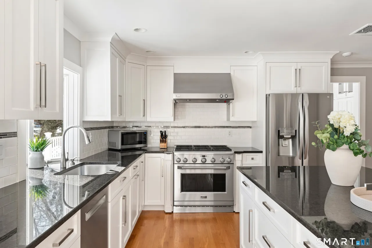 117 Weston Road Westport, CT 06880 - Photo 15 of 39