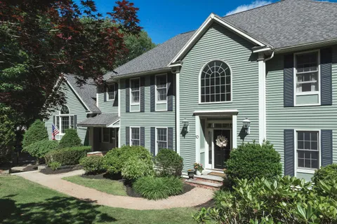 $1,590,000 | 10 Bayns Hill Road, Boxford, MA 01921
