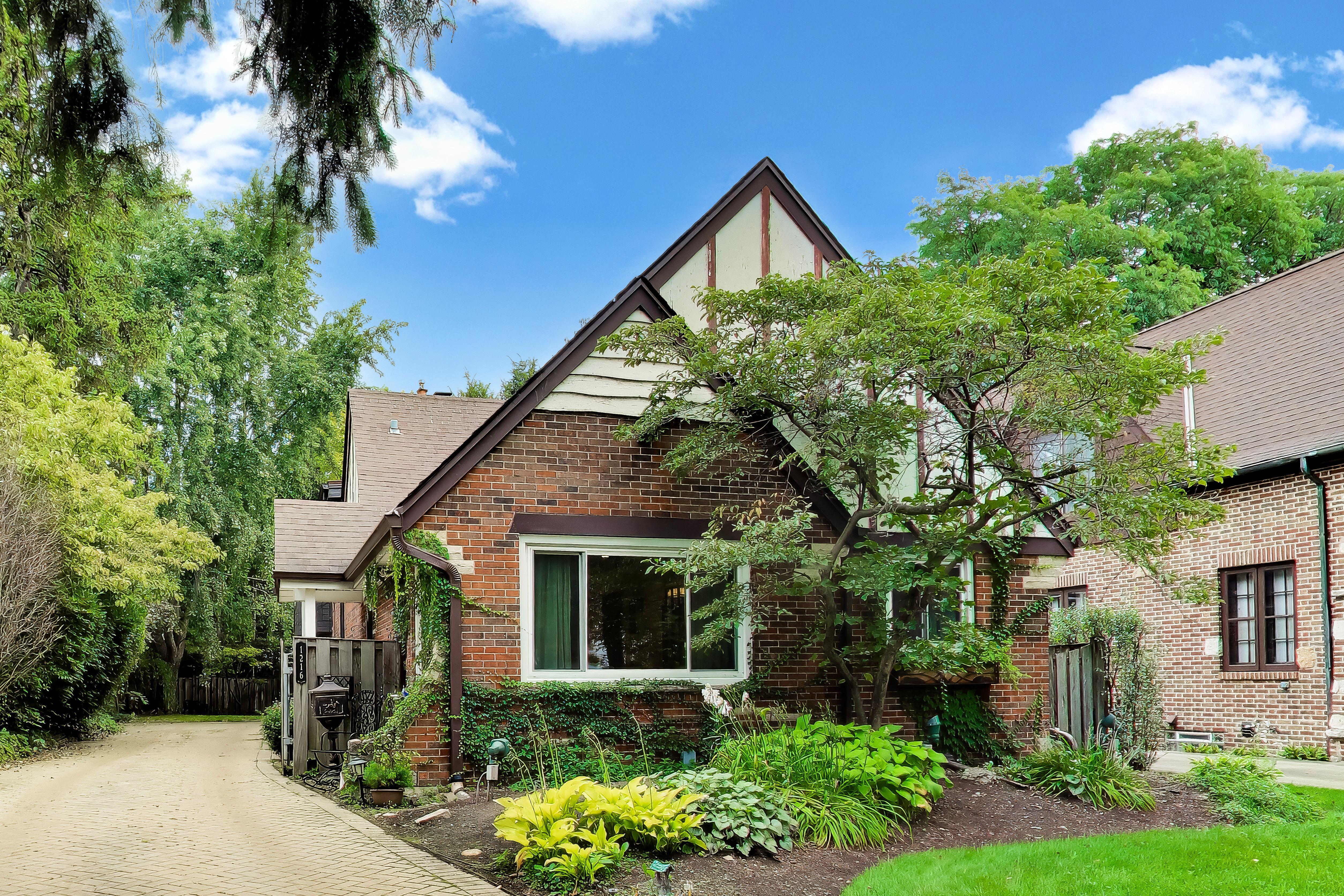 1216 Mayfair Road Arlington Heights, IL 60004 - Photo 1 of 1 Gallery Image 1