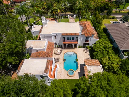 $8,200,000 | 6864 Southwest 68th Street, South Miami, FL 33143