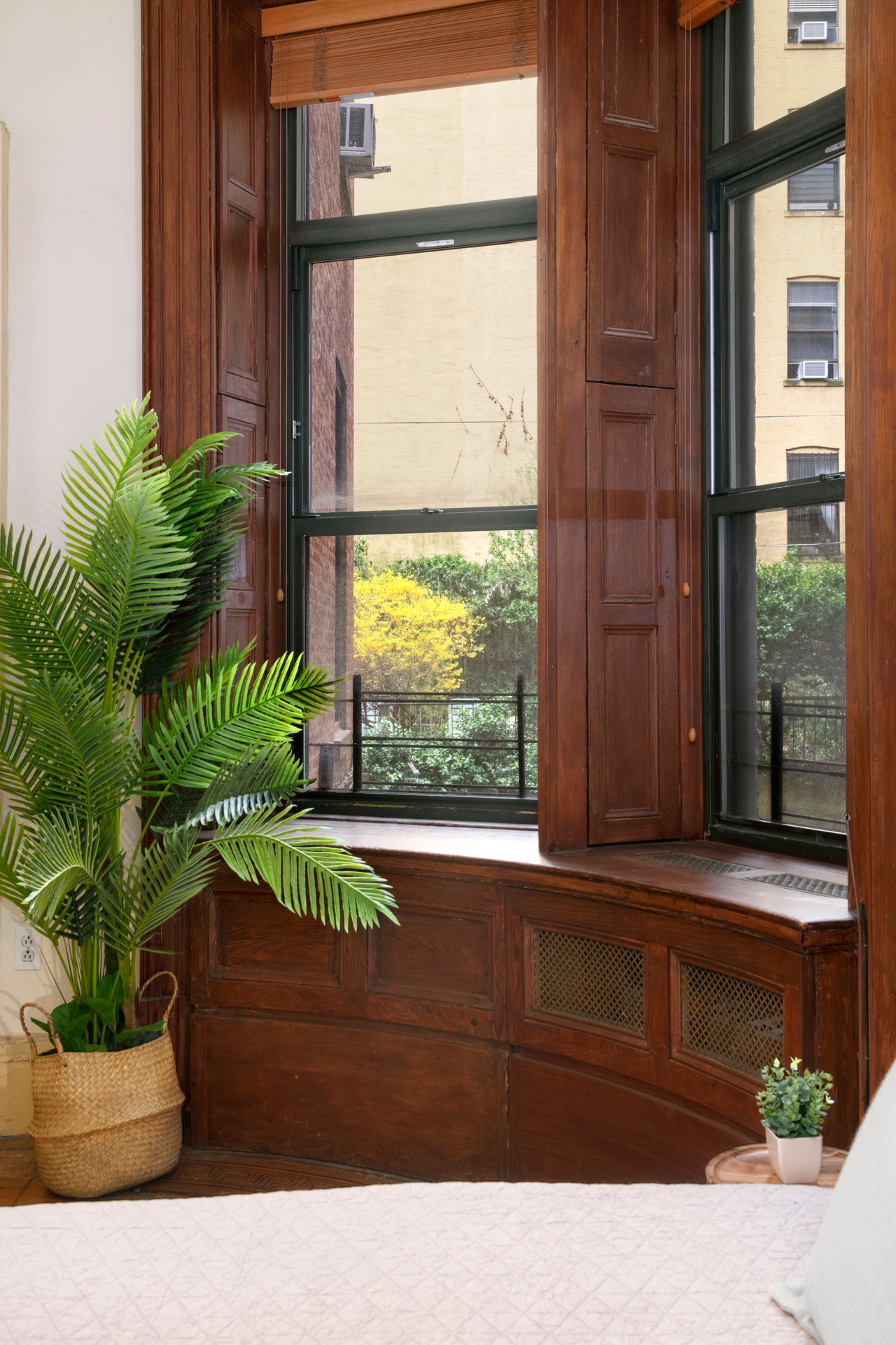 293 Riverside Drive, Unit 2B Manhattan, NY 10025 - Photo 2 of 6 a black and white photo of a garden