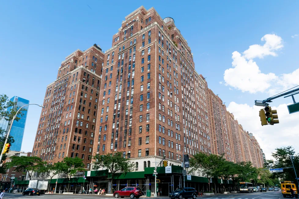 $575,000 | 465 West 23rd Street, Unit 2G | Chelsea