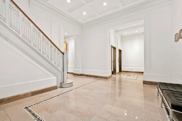 $25,000 | 150 East 72nd Street, Unit 4S | Lenox Hill