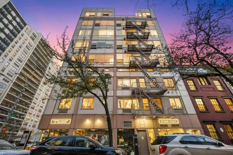 $775,000 | 148 East 19th Street, Unit 2D | Gramercy