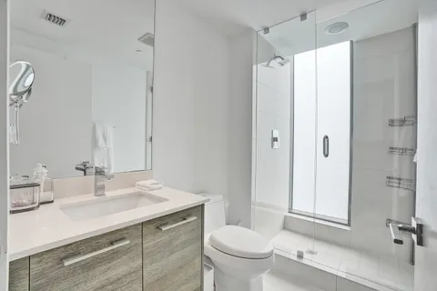 $1,895,000 | 650 Northeast 32nd Street, Unit 3901, Miami, FL 33137