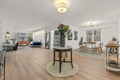 $999,000 | 400 East 54th Street, Unit 8A | Sutton Place