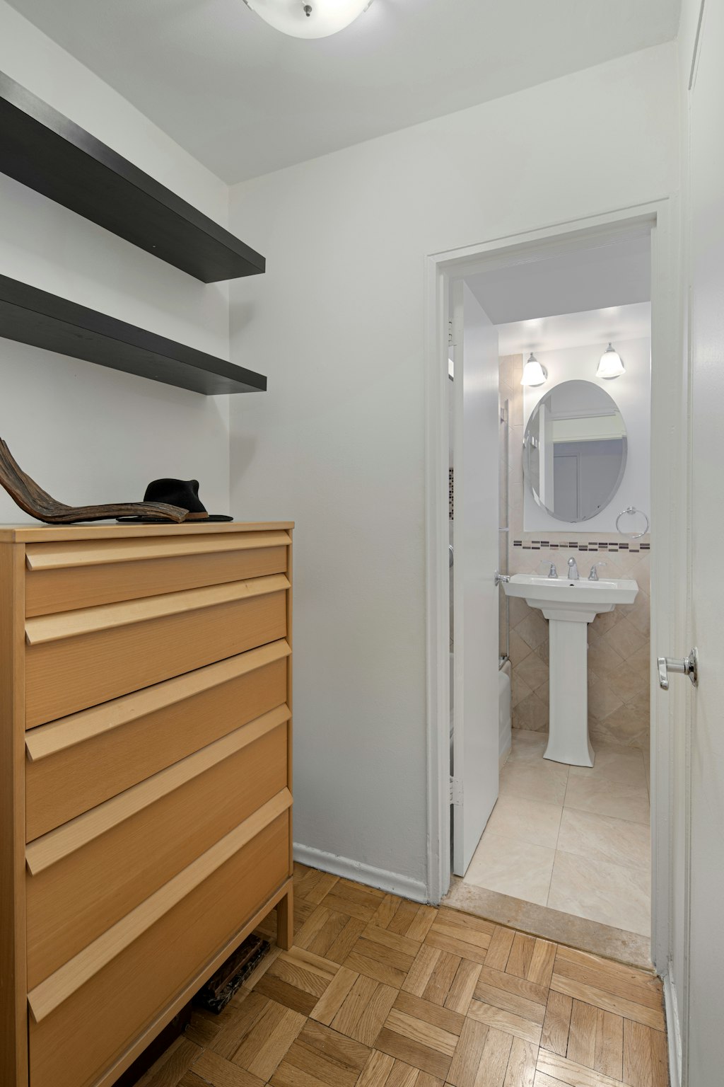 405 East 63rd Street, Unit 4G Manhattan, NY 10065 - Photo 7 of 10