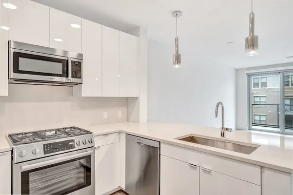 $799,000 | 45 Lewis Street, Unit 406, Boston, MA 02128
