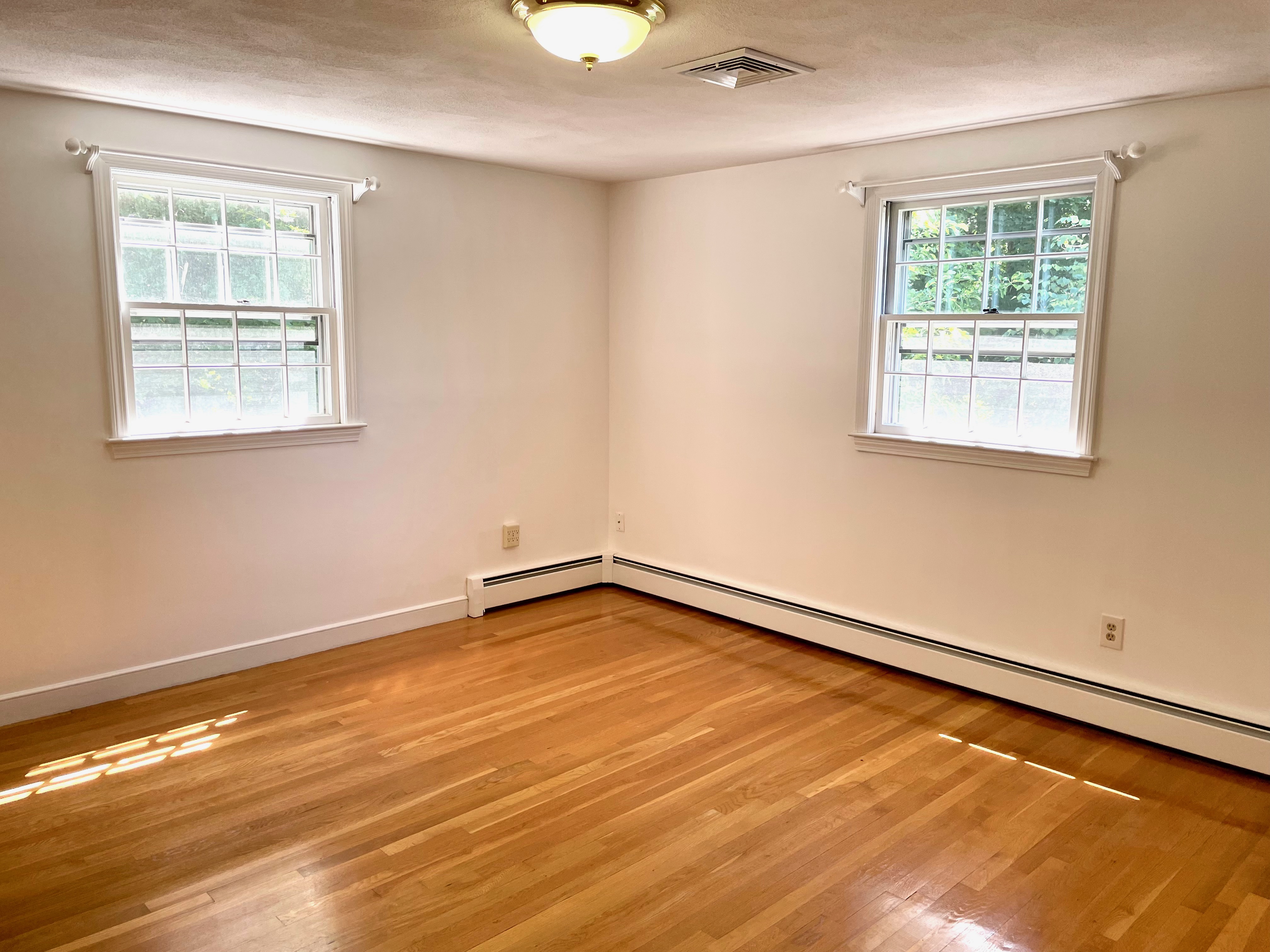 25 Twitchell Street Wellesley, MA 02482 - Photo 12 of 28