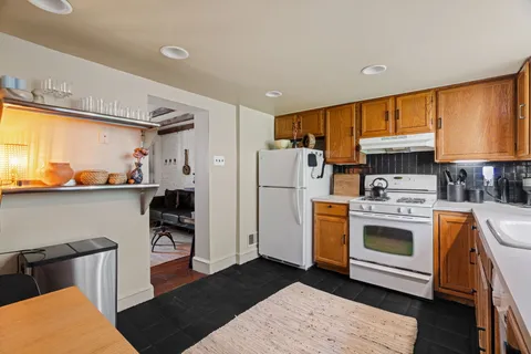 $380,000 | 142 Carpenter Street, Philadelphia, PA 19147
