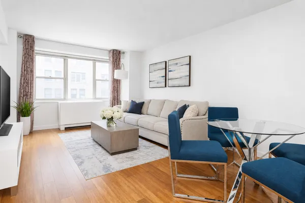 $4,800 | 400 East 54th Street, Unit 7D | Sutton Place