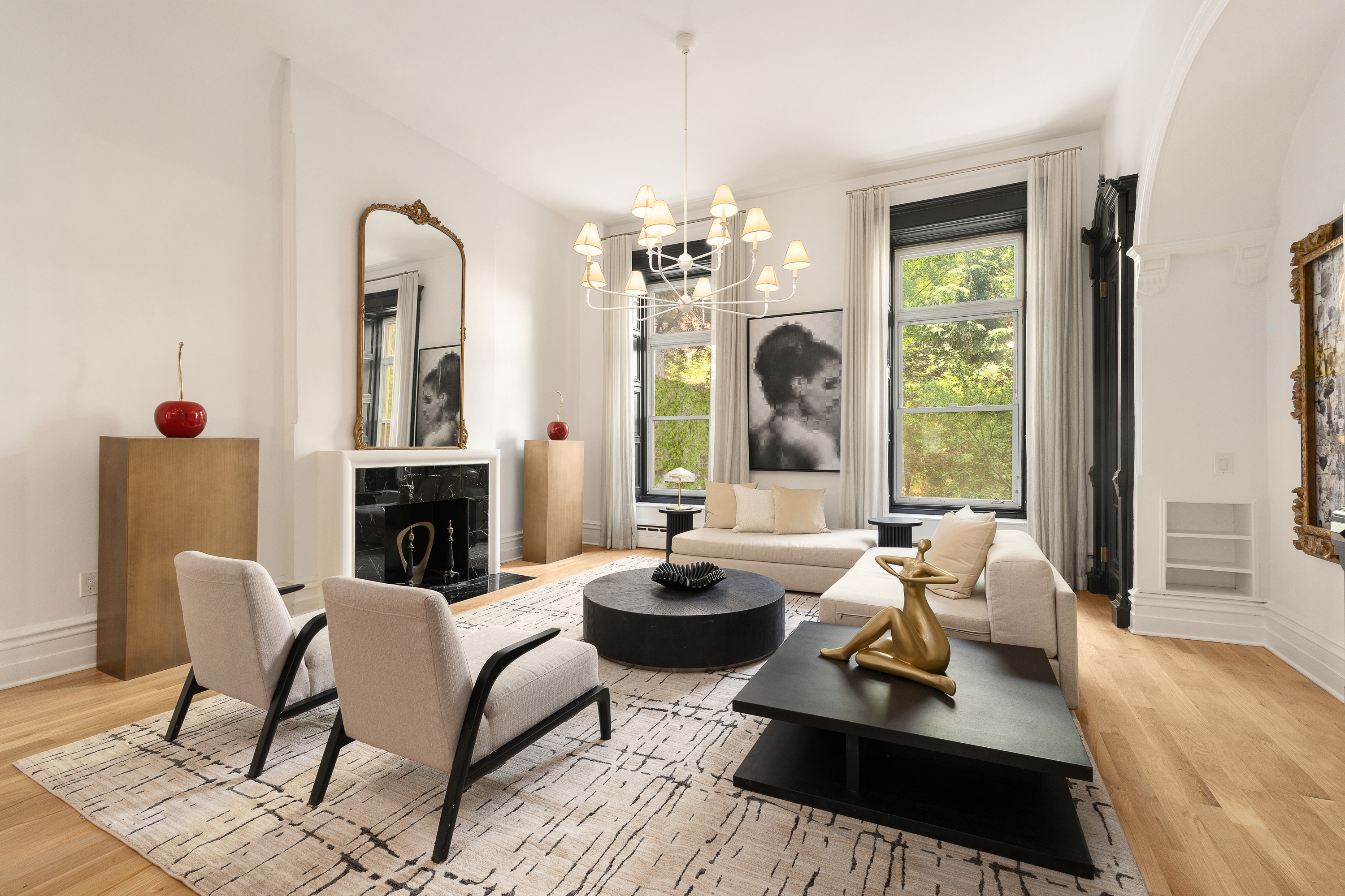 209 East 61st Street Manhattan, NY 10065 - Photo 2 of 26